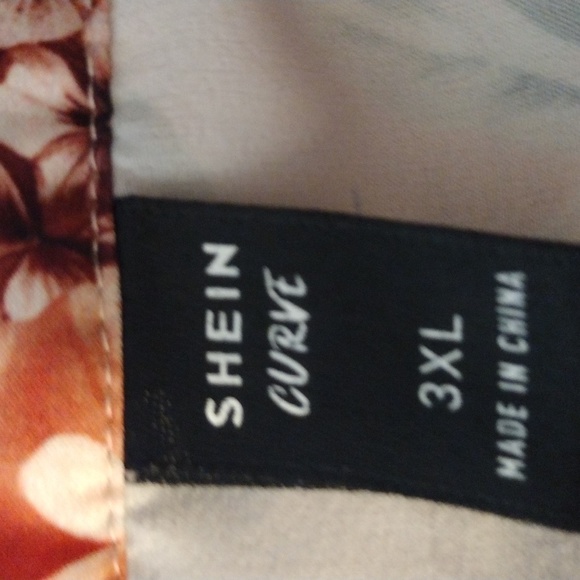 Dress - Picture 3 of 4